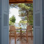 Alonissos And 4*