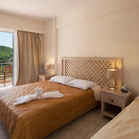 Alonissos And 4*