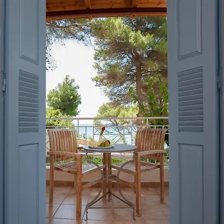 Alonissos And 4*