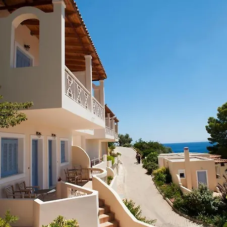 Alonissos And Ισώματα