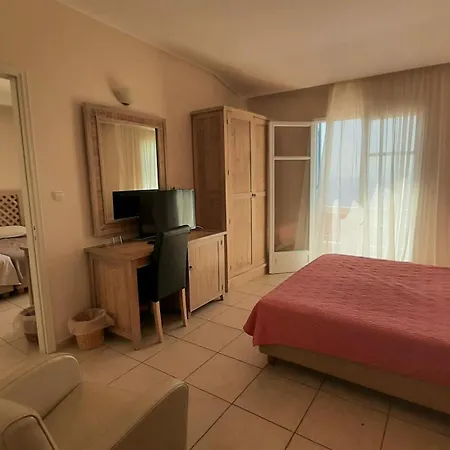 Alonissos And 4* Alónnisos