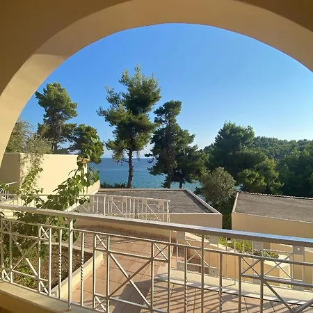 Rezort Alonissos And Alónnisos