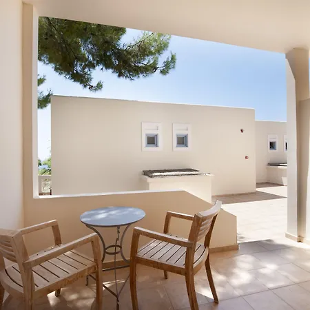 Alonissos And Θέρετρο