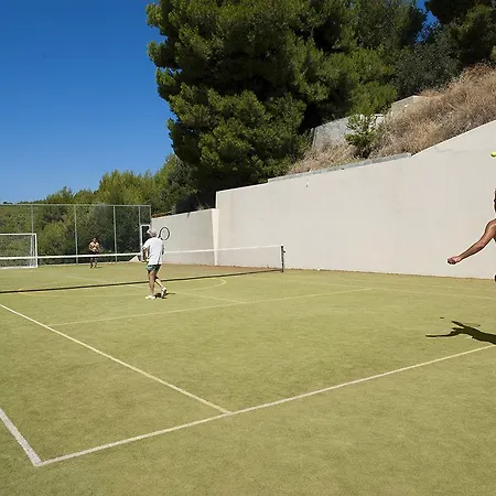 Alonissos And リゾート