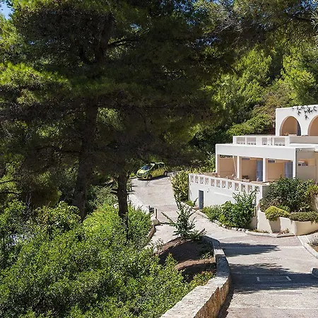 Alonissos And Ισώματα