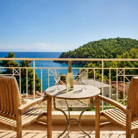 Alonissos And 4*