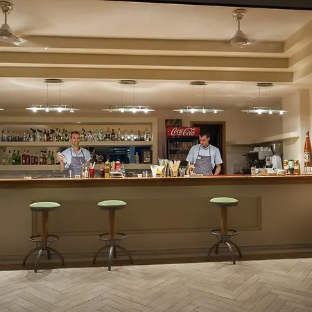 Alonissos And 4* Isómata