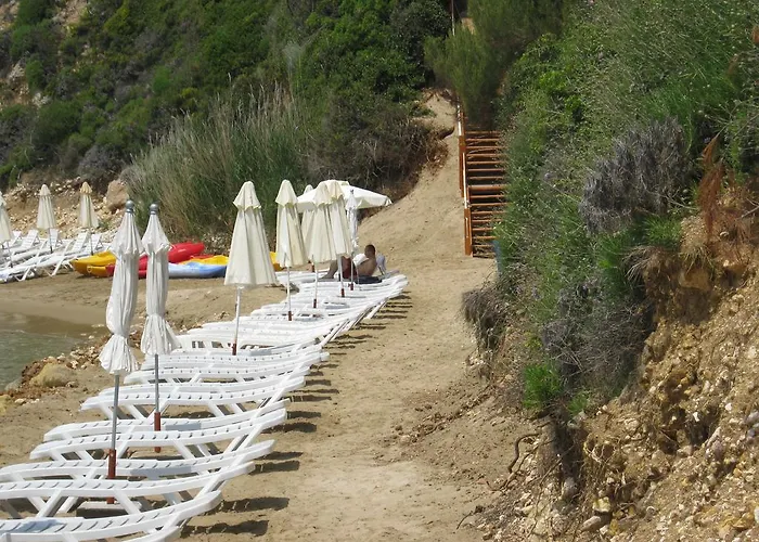 Θέρετρο Alonissos And 4*